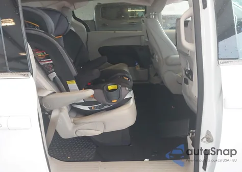 2021 Chrysler Pacifica Touring L z USA, uszkodzony, nr VIN 2C4RC1BG2MR559415